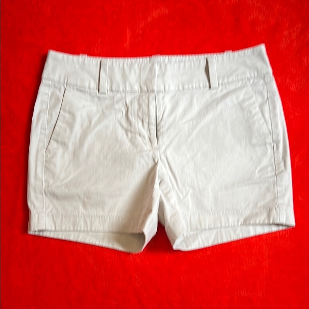 Ann Taylor Cream Bermuda Shorts Tailored Cotton Twill NWOT
